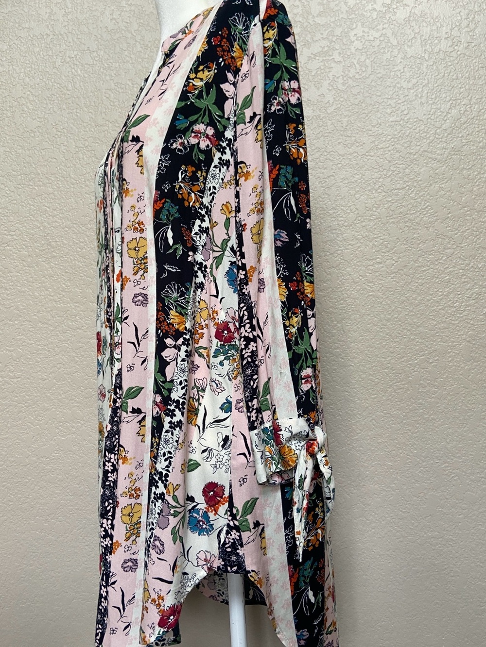 intro. Black Stripe w/ Floral Patchwork Button-down Shirt, size L. NWOT - Picture 16 of 16